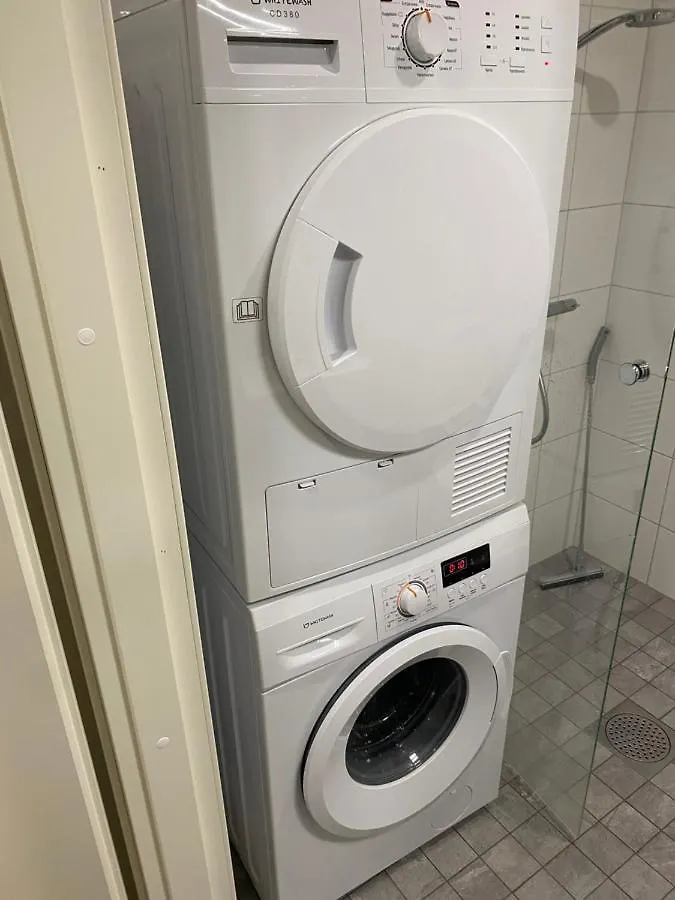 Ihana Huoneisto Juna Aseman Vieressae. Vantaa Finland